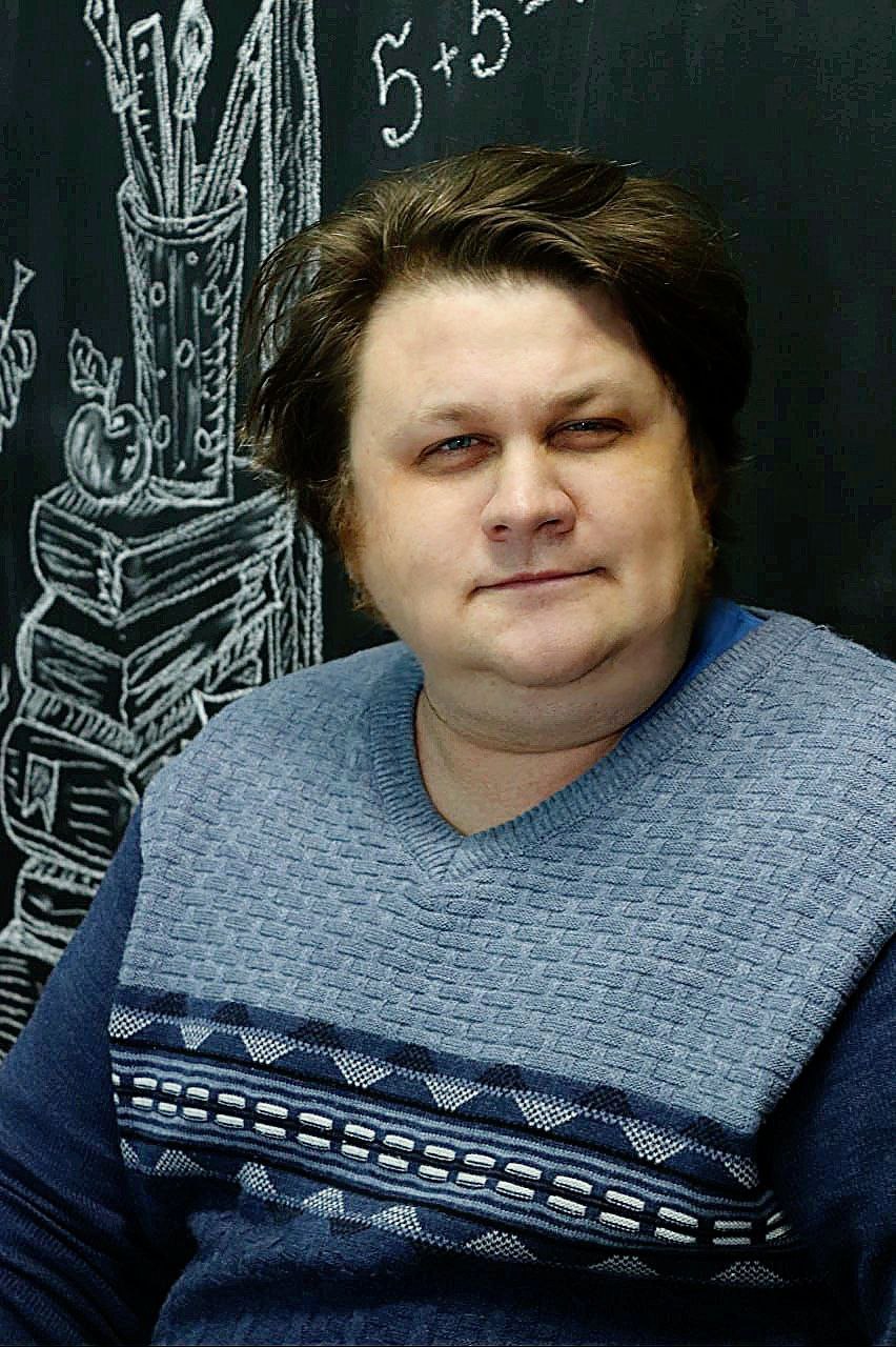 Алексуточкин Максим Анатольевич.